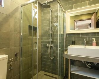 Anneta Studios - Sivota