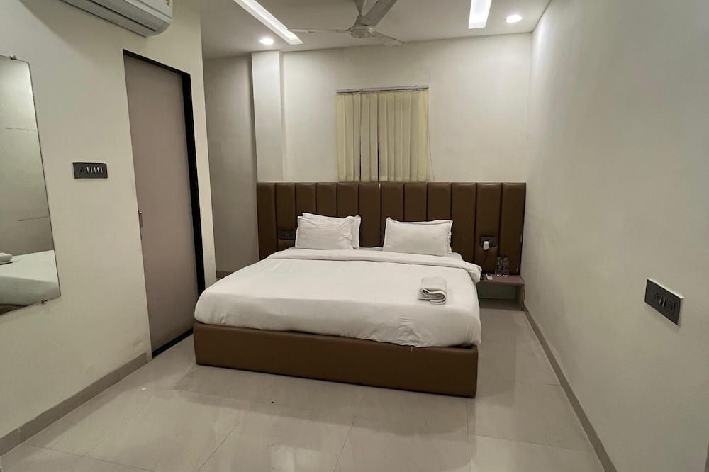 Venzaa Inn - Indore