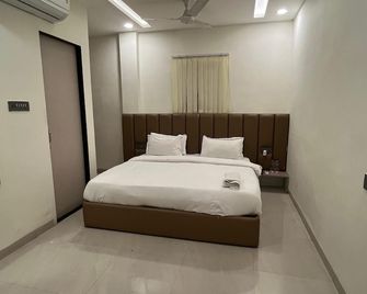 Venzaa Inn - Indore
