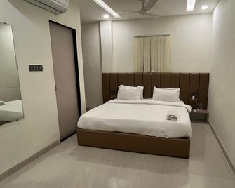 Venzaa Inn - Indore