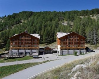 Accès Piscine + Bassin Enfants ! Appart Charmant - La Foux d'Allos - Bâtiment