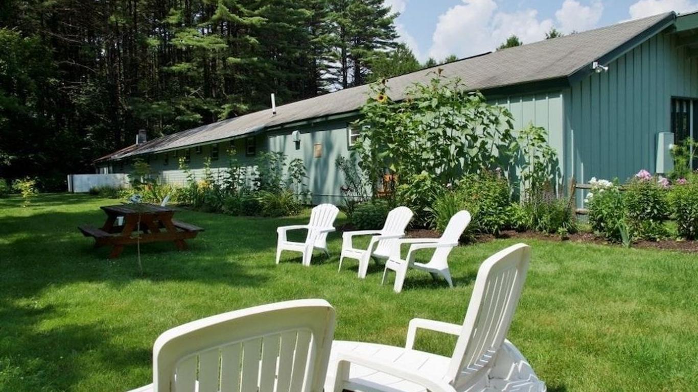 The Saratoga Garden Motel