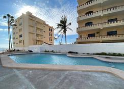 Lovely 2 bedroom oceanfront condo in Mazatlan - Mazatlán - Pool