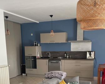 Nice apartment at the foot of Mont Ventoux in Pernes les fontaines - Pernes-les-Fontaines - Cuisine