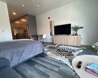 Cozy studio with WiFi, AC, fitness room in lovely midtown of Sacramento. - Sacramento
