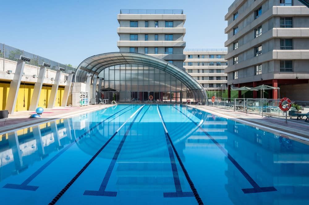 Madrid Airport Suites, Affiliated by Melia - מדריד - בריכה