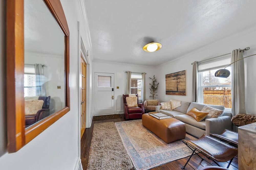 Urban Escape by Mountains w/3BR, Wi-Fi, Laundry - סולט לייק סיטי - סלון