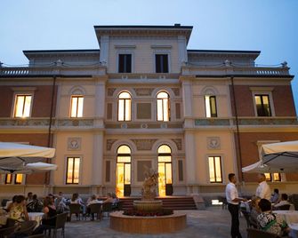 Hotel Villa Borghesi - Bordolano - Building