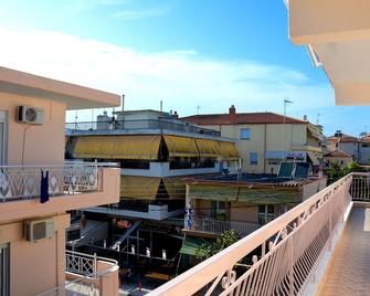 Casa al mare Anastasia - Nea Kallikratia - Balcón