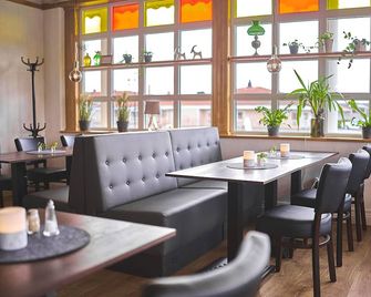Björkbackens Vandrarhem i Vimmerby - Vimmerby - Restaurant