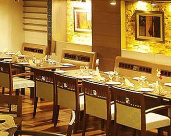 Royalton Hotel - Faisalābād - Restaurante