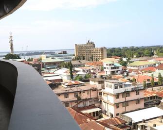 Mount Usambara Hotel - Tanga - Balcony