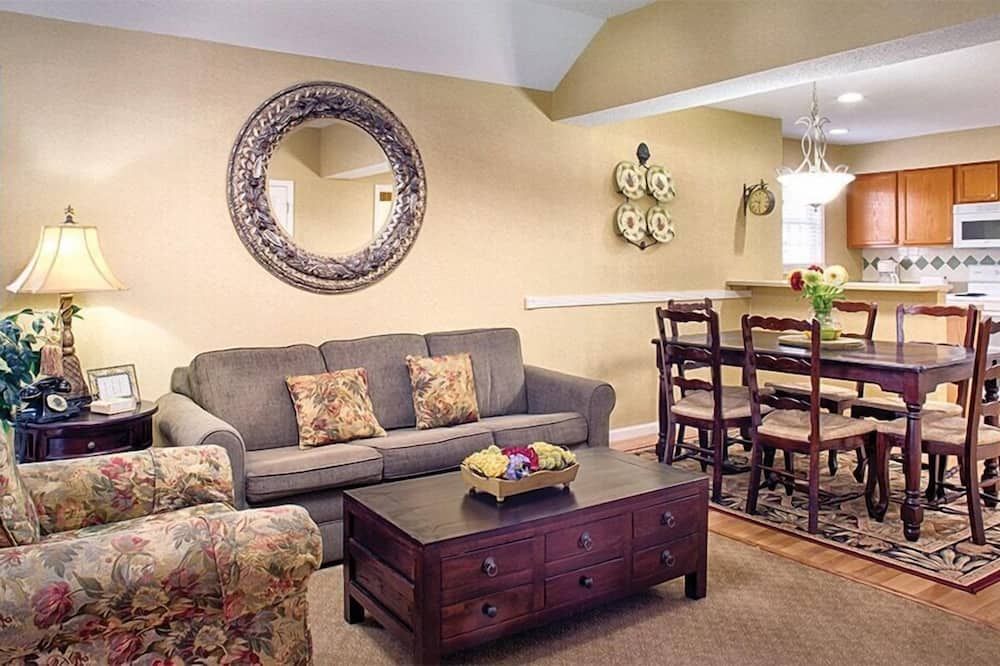 Cw Villas At Fairfield |2br/2ba King Balcony Suite - Villa Rica - Obývací pokoj