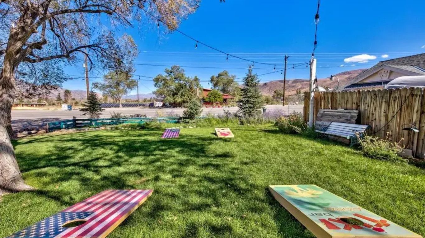 The Historic West Walker Motel