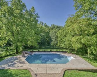 Cozy, Comfortable & Convenient - Nashville - Piscina