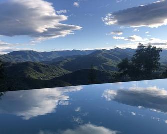 La Châtaigne Perchée, piscine et nature - Chirols - Piscina
