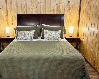 66 Tiny House - Clinton