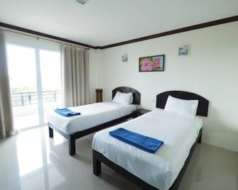 Sea Mountain Khanom Hotel - Khanom