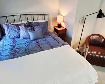 Walkable Cozy Downtown Studio, Free Bikes To Use - Columbus - Bedroom