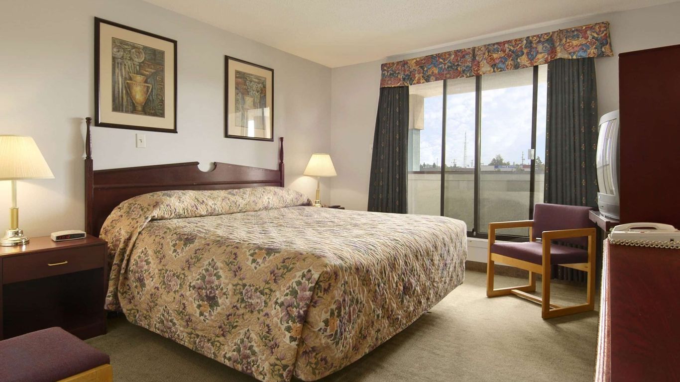 Super 8 by Wyndham Red Deer