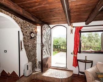 B&B La Mimosa - Cava de' Tirreni - Sala de estar