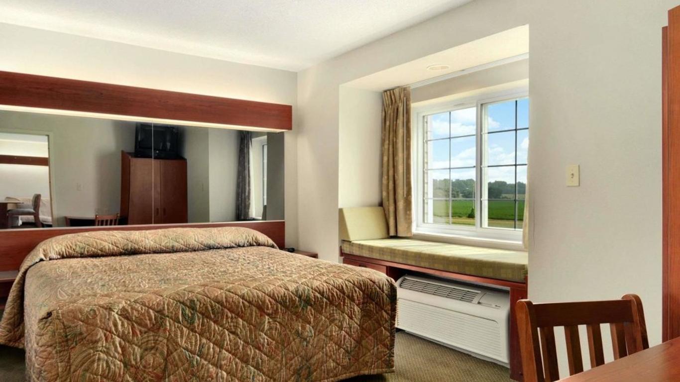Microtel Inn & Suites by Wyndham Tunica Resorts