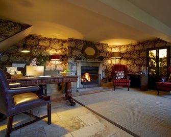The Close Hotel - Tetbury - Living room