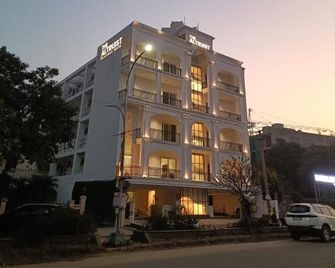 The Altruist Gurugram Hotel - Gurugram - Recepción
