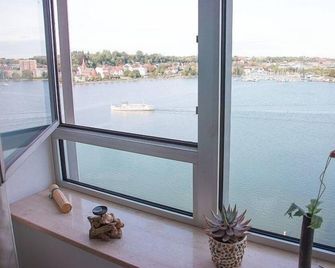 Ferienwohnung Schleiloge mit Panoramablick auf die Schlei - Schleswig - Balcon