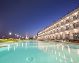 Grand Luxor Hotel Costa Blanca - Benidorm - Pool