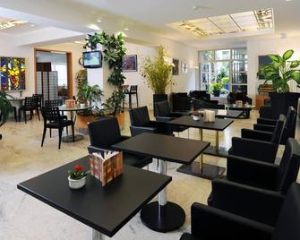 فندق أونغر - شتوتغارت - مطعم