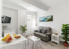 Funchal City Apartments - Funchal - Obývací pokoj