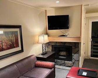 GetAways at the Lodge at Kingsbury Crossing - Stateline - Wohnzimmer