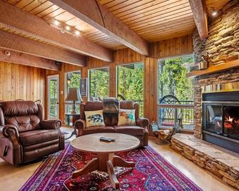 Auld Fox Lodge | Hot Tub | Steam Shower| Fireplace - Panorama - Huiskamer