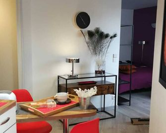 Pretty Studio 20 Mins From Geneva - Annemasse - Restaurant