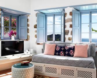 Patmos Eye Traditional Luxury Villas - Skala - Living room