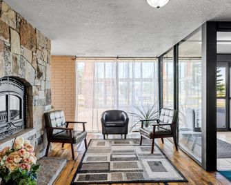 Quality Inn - Evanston - Lobby