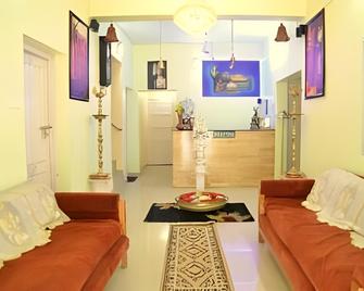 Kailas Inn - Thiruvananthapuram - Sala de estar