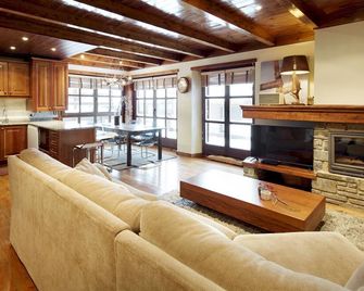 Val De Ruda Luxe 34 By Feelfree Rentals - Naut Aran - Living room