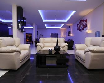 Raoum Inn Serviced Apartments-Hafr Al Batin - Hafar Albatin - Lounge