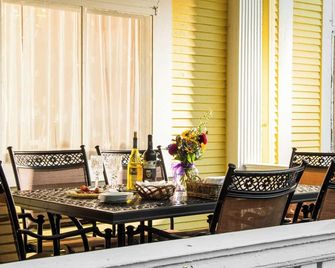 Ringling House Bed & Breakfast - Baraboo