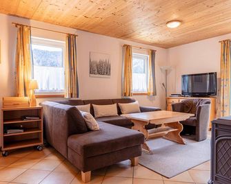 Chalet in Annaberg-lungotz With Shared Sauna - Annaberg im Lammertal - Huiskamer