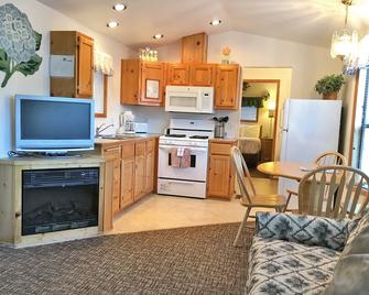 Park Motel and Cabins - Florence - Kitchen