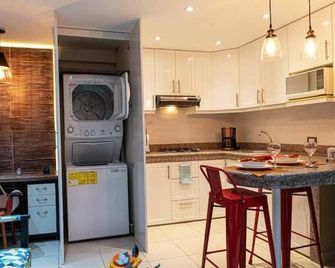 Praga Apartments - Guayaquil - Kitchen