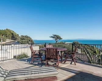 D&J's Secret Hideaway - Paraparaumu - Balkon