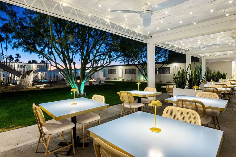 ذا سكايلارك آيه بالم سبرينجز هوتل - بالم سبرينغس - مطعم