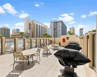 Royal Kuhio 1606 - Spacious Studio with Diamond Head City Views in the Heart of Waikiki! - Honolulu - Parveke