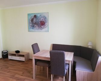 Lee Zen - Cambs - Eetruimte