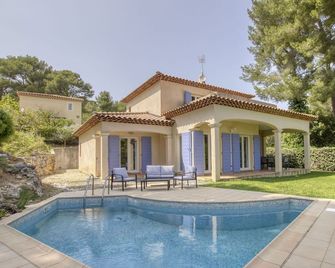 Villa Le Puit des Oliviers I by Interhome - La Cadière-d'Azur - Piscina