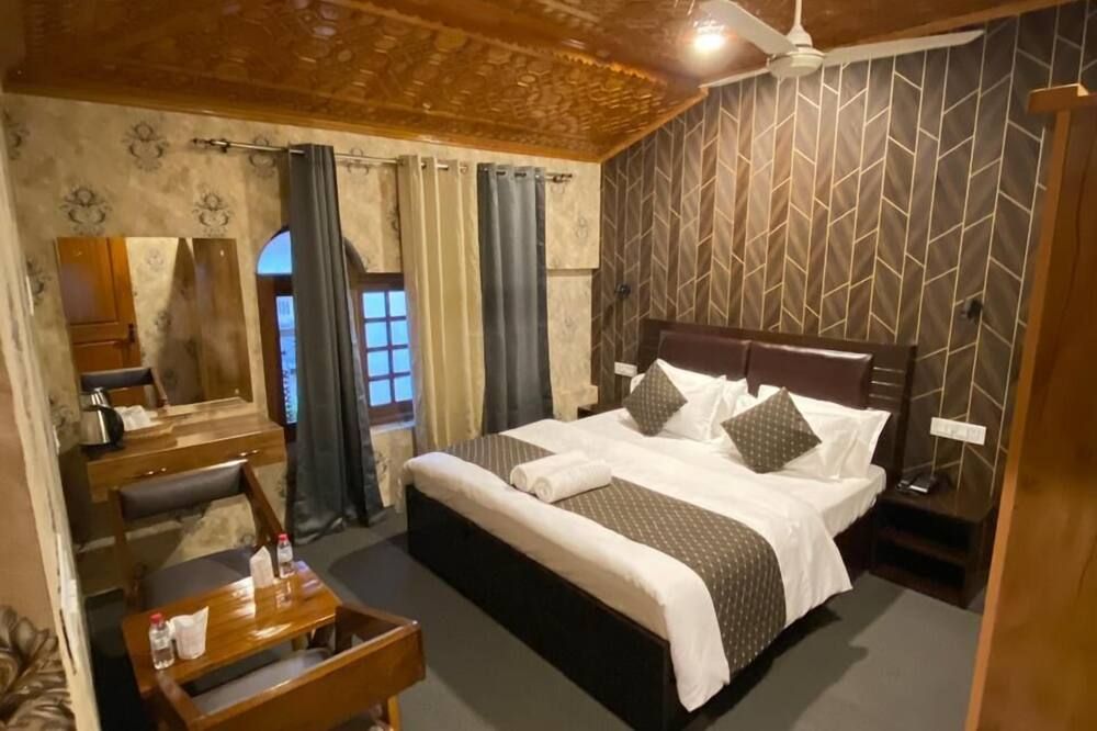 بون ويلو وودز - سريناجار - غرفة نوم